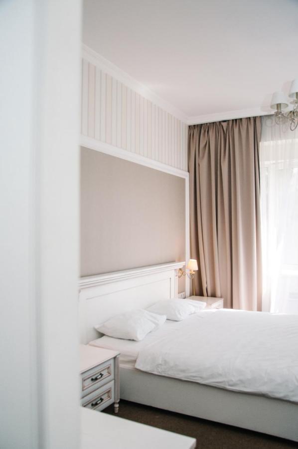 Orly Park-Hotel キエフ エクステリア 写真