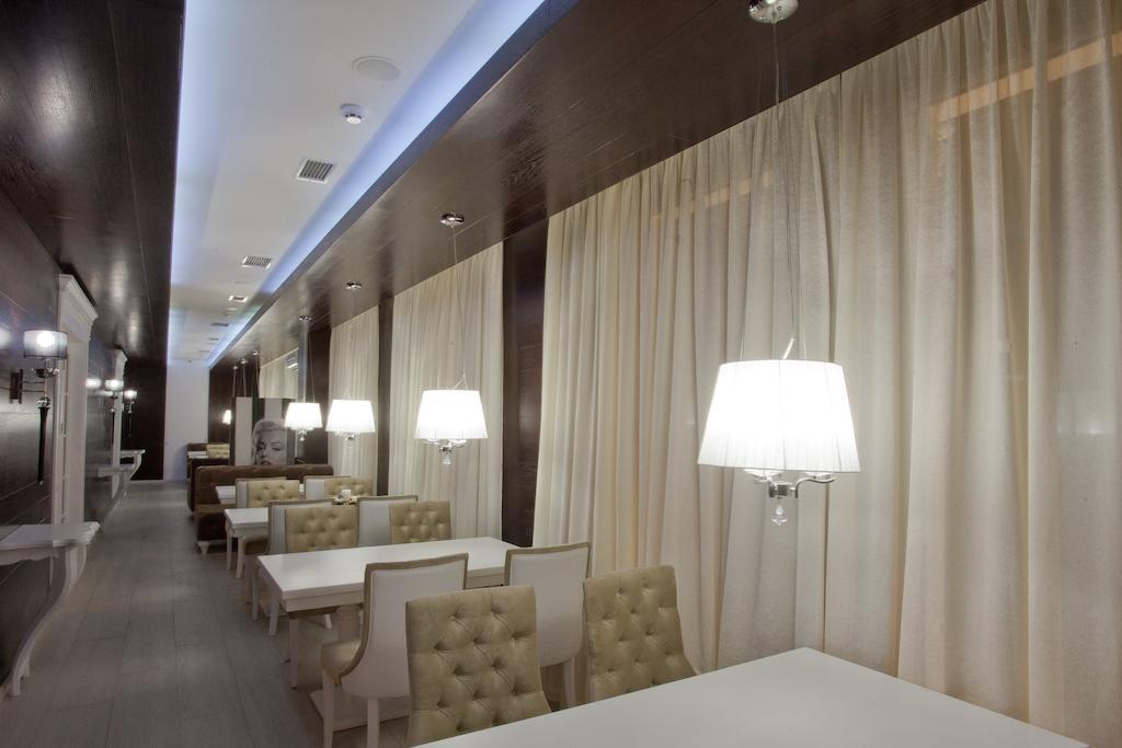 Orly Park-Hotel キエフ エクステリア 写真