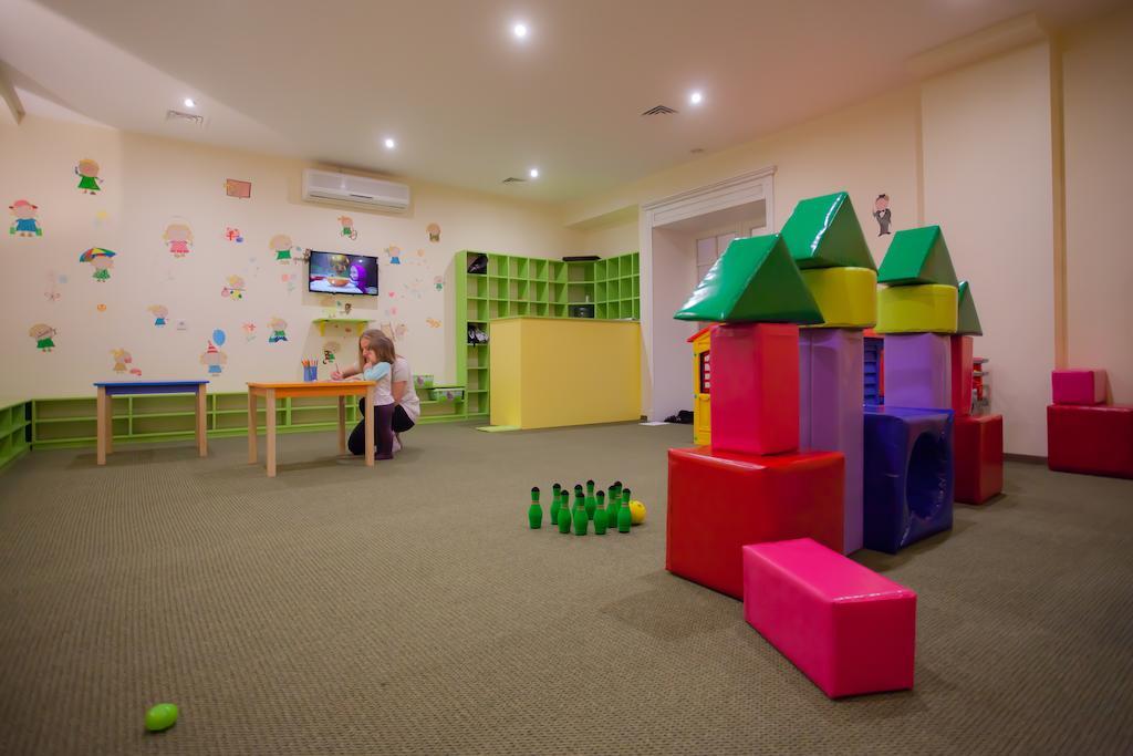Orly Park-Hotel キエフ エクステリア 写真
